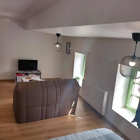 Апартаменты Neuf Equipe, Confortable Et Au Calme Иссуар